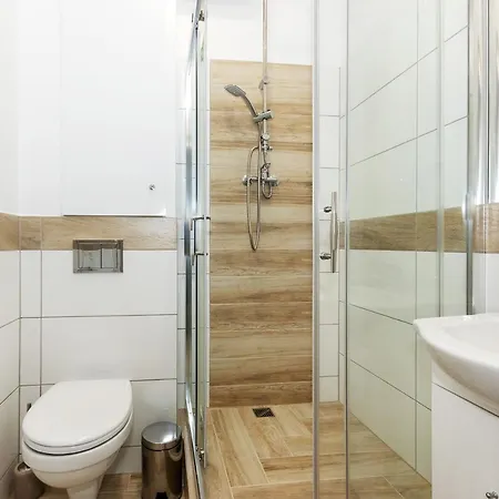 Oliwa - Msciwoja Ii 50, Do Morza 1,9km, 750m Skm Oliwa, 1,1km Park Oliwski Gdańsk