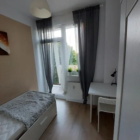 Oliwa - Msciwoja Ii 50, Do Morza 1,9km, 750m Skm Oliwa, 1,1km Park Oliwski