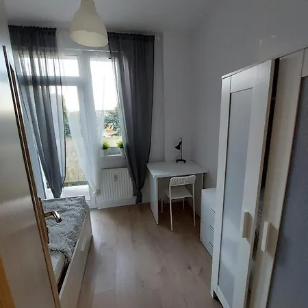 Oliwa - Msciwoja Ii 50, Do Morza 1,9km, 750m Skm Oliwa, 1,1km Park Oliwski Gdańsk