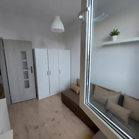 Oliwa - Msciwoja Ii 50, Do Morza 1,9km, 750m Skm Oliwa, 1,1km Park Oliwski * Gdansk